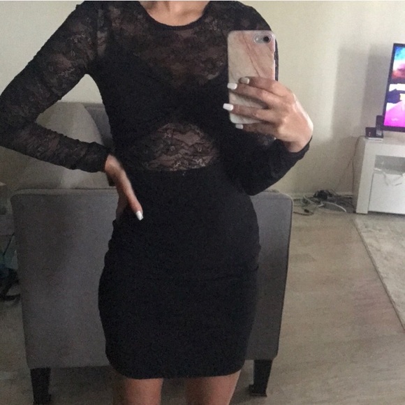 Topshop Dresses & Skirts - TOPSHOP BLACK LONG SLEEVE LACE BODYCON MINI DRESS